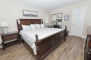 Beach House 305b 1 Bedroom Condo by RedAwning