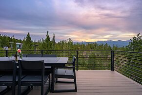 Mountain Vista 3 Bedroom Chalet by RedAwning