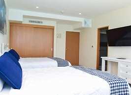 Oceanfront Studio Magnificent Views