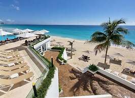 Oceanfront Studio Magnificent Views