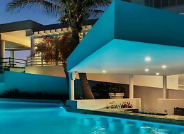 Oceanfront Studio Magnificent Views