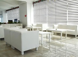 Oceanfront Studio Magnificent Views