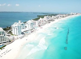 Oceanfront Studio Magnificent Views