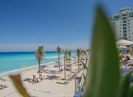 Oceanfront Studio Magnificent Views