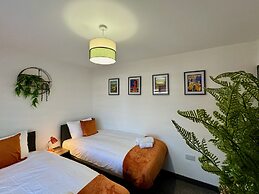 Sandringham House Serene Escape Cottage