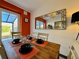 Sandringham House Serene Escape Cottage