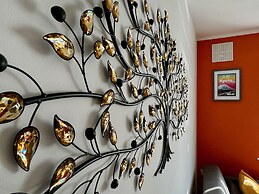 Sandringham House Serene Escape Cottage