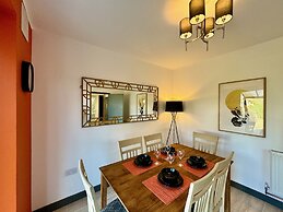 Sandringham House Serene Escape Cottage