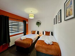 Sandringham House Serene Escape Cottage