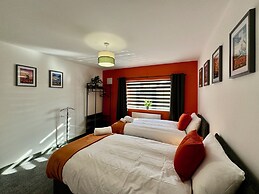 Sandringham House Serene Escape Cottage