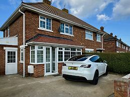 Sandringham House Serene Escape Cottage