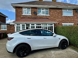 Sandringham House Serene Escape Cottage