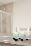 312 Reid's Corner - by Stay Dunfermline