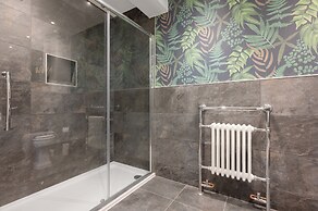 312 Reid's Corner - by Stay Dunfermline