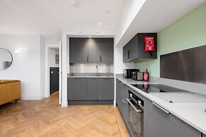 312 Reid's Corner - by Stay Dunfermline