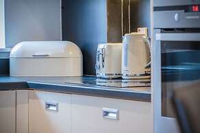 The Beachhouse - 2 Bed Townhouse - Saundersfoot