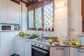 Casa Genny in Lucca With 1 Bedrooms and 1 Bathrooms