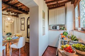 Casa Genny in Lucca With 1 Bedrooms and 1 Bathrooms