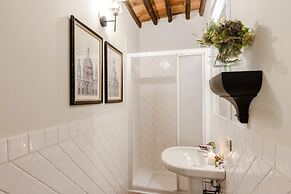 Casa Genny in Lucca With 1 Bedrooms and 1 Bathrooms