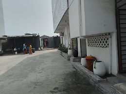New Travellers Lodge
