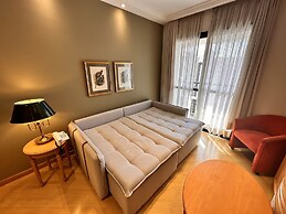 Elegante Flat de Um Quarto em Moema