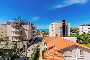 Mabel - The Rooftop Experience