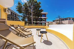 Mabel - The Rooftop Experience