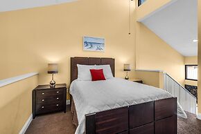 Palm Beach Club 3-235