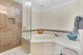 Inn At Summerwind 701