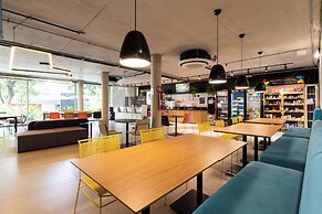 Caza Noz - Studios com ótima estrutura e área comum próximo da USP e B