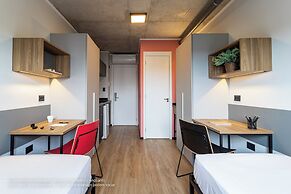 Caza Noz - Studios com ótima estrutura e área comum próximo da USP e B