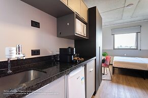 Caza Noz - Studios com ótima estrutura e área comum próximo da USP e B