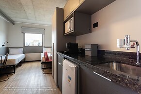 Caza Noz - Studios com ótima estrutura e área comum próximo da USP e B