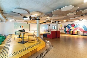 Caza Noz - Studios com ótima estrutura e área comum próximo da USP e B