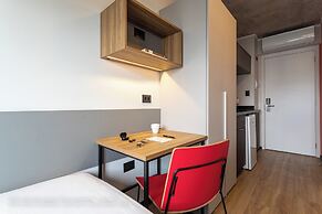 Caza Noz - Studios com ótima estrutura e área comum próximo da USP e B