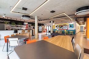 Caza Noz - Studios com ótima estrutura e área comum próximo da USP e B