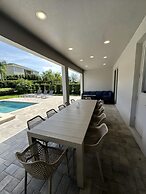 Luxury 9BD Encore Pool Summerkitchen