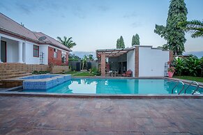 Sprunger Avenue-Tulia Homes