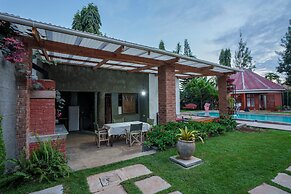 Sprunger Avenue-Tulia Homes