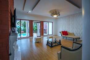 Sprunger Avenue-Tulia Homes