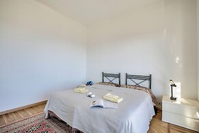 Sofy Apartment- Sea View & Private Parking