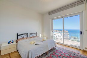Sofy Apartment- Sea View & Private Parking