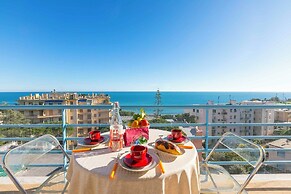 Sofy Apartment- Sea View & Private Parking