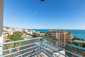 Sofy Apartment- Sea View & Private Parking