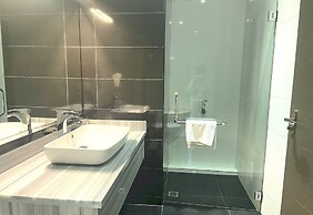 OYO 90934 Tong Villion Hotel