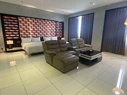 OYO 90934 Tong Villion Hotel