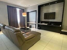 OYO 90934 Tong Villion Hotel