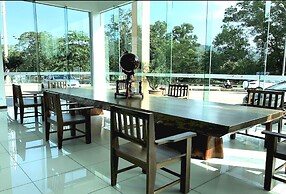 OYO 90934 Tong Villion Hotel