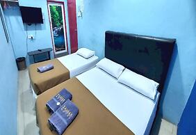 OYO 90937 Tanjak Hotel