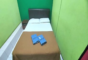 OYO 90937 Tanjak Hotel